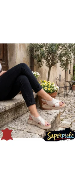 Sandale dama piele naturala intoarsa cu model floral si talpa groasa