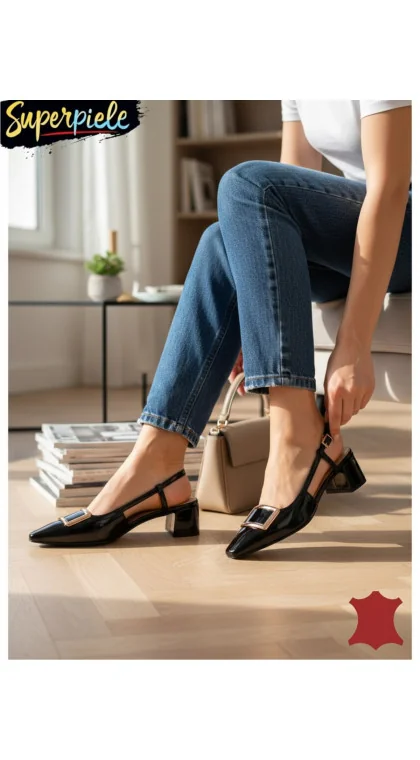 Pantofi decupați eleganți din piele naturală cu cataramă decorativă