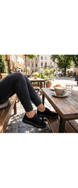 Sneakers dama realizați idin piele naturală, concepuți pentru confort zilnic