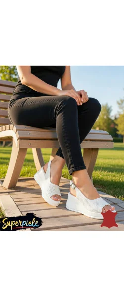 Sandale dama piele naturala perforate albe cu talpa tip platforma