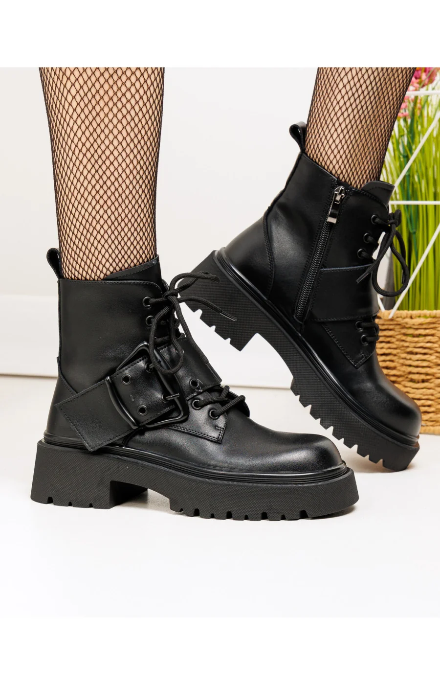 Ghete dama din piele naturala negre TN6437