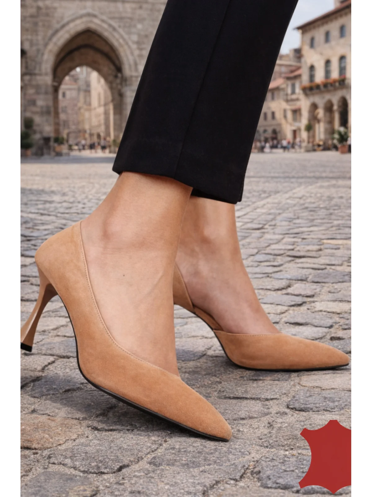 Pantofi eleganți beige Leather din piele naturală întoarsă – toc subțire, vârf ascuțit