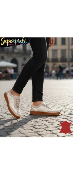 Pantofii sport la modă sunt confecționați din piele naturală combinată cu piele naturală întoarsă