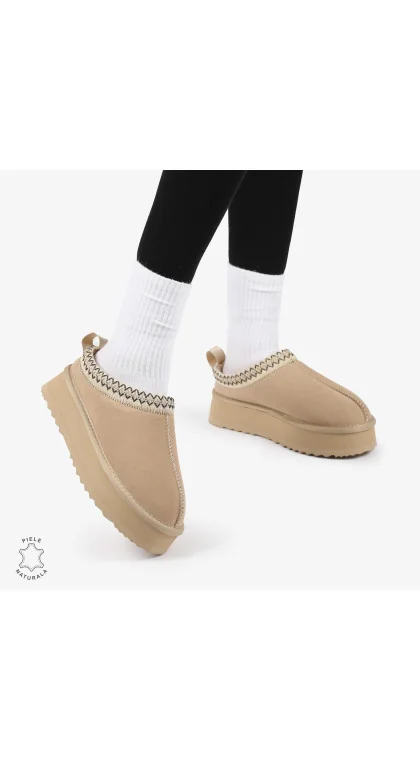 Papuci de iarnă cu talpă înaltă din PIELE ÎNTOARSĂ NATURALĂ CRL12681 CULOARE Beige Leather
