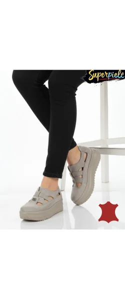 Pantofi casual piele naturală întoarsă,perforați fără șireturi cu talpă înaltă ,cataramă decorativă