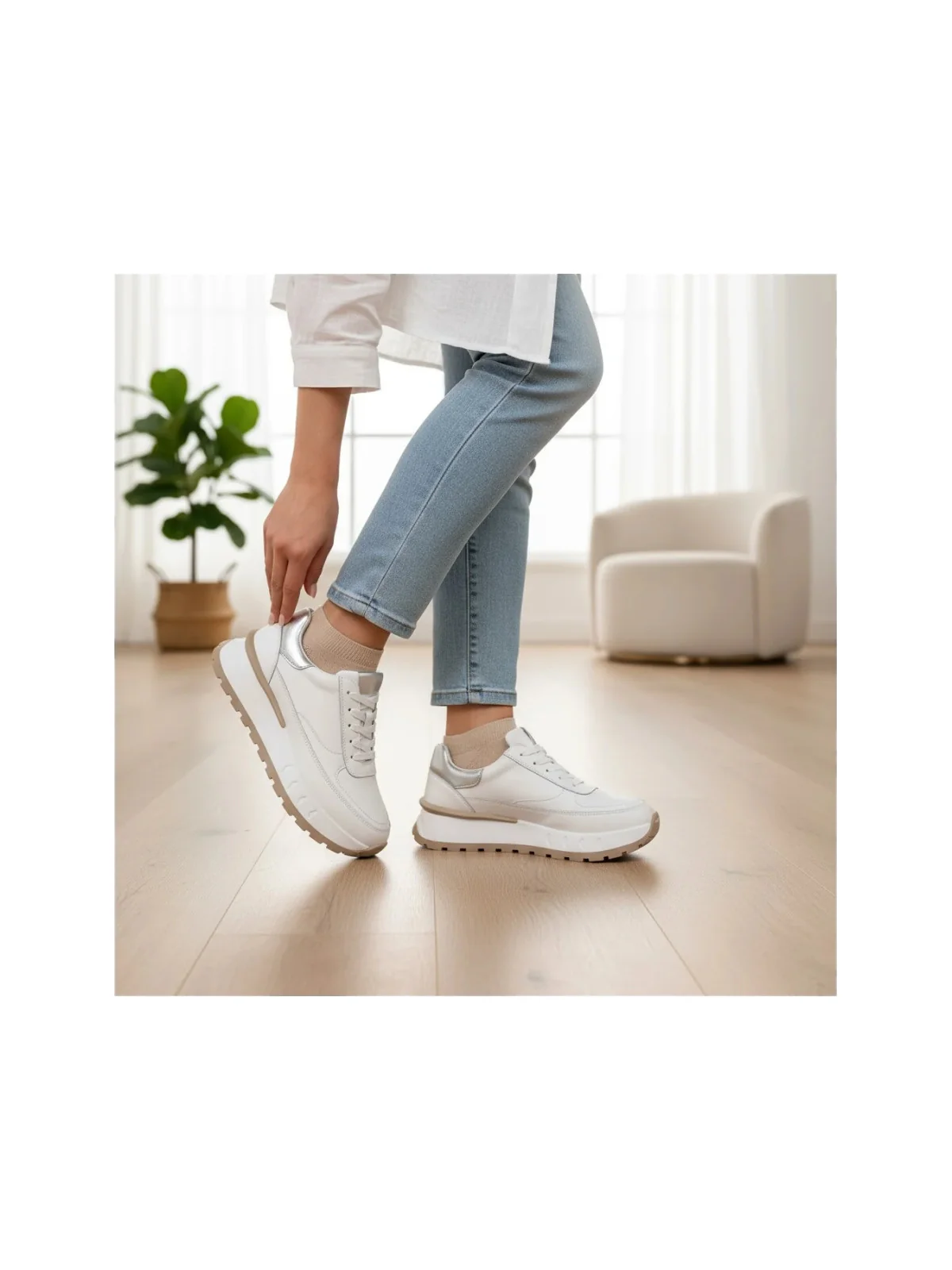 Pantofi casual damă din piele albă și argintie, cu talpă groasă și confortabilă F001-892