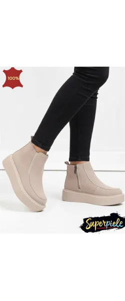 Ghete scurte de damă din piele întoarsă beige Leather cu inserție elastică și fermoar